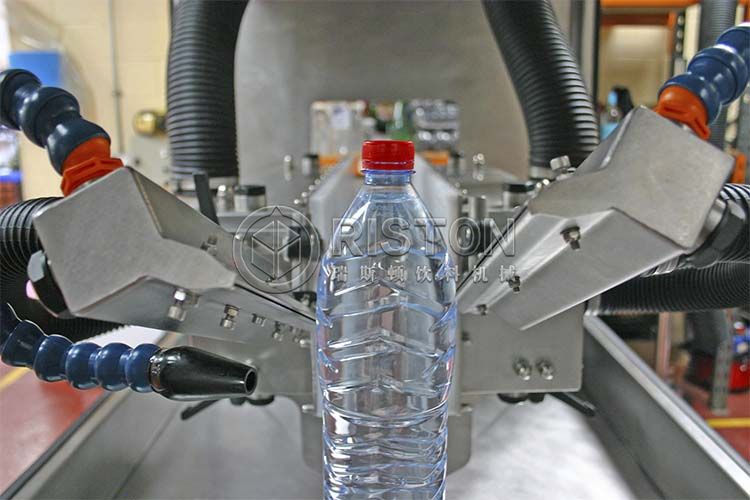 Carbonated Beverage Can Filling Machine