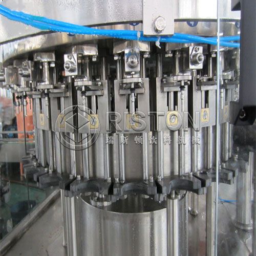 Plastic Bottle Carbonated Beverage Filling Machine