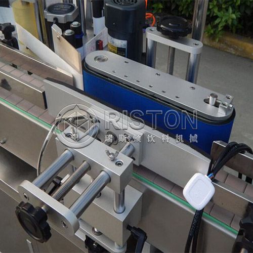 Hot Melt Adhensive Labeling Machine for Square Bottles